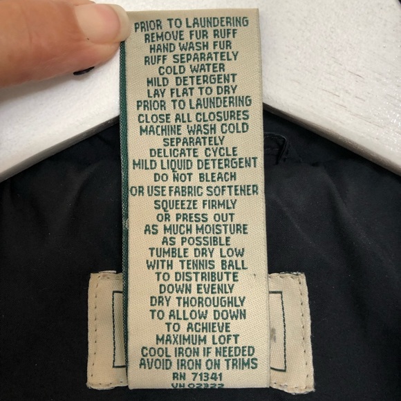 LL Bean Down Puffer Vest - Picture 4 of 4